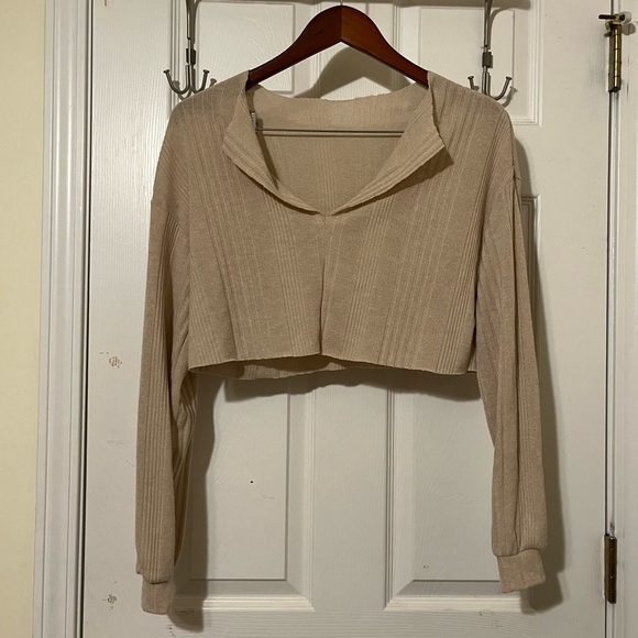 SHEIN Tops - Shein Ribbed Notched Raw-Cut Crop Top